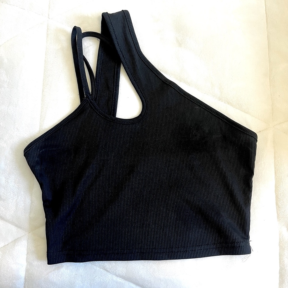 SHEIN asymmetrical black cropped tank top